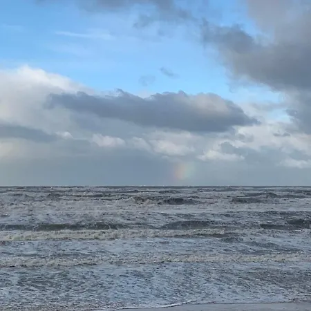 600m De La Calme Location Possible A Partir De 3 Nuitees, Pouvant Accueillir 6-8 Pers Activites Nautiques Randonnee Velo Peche Golf Casinos بيت للعطل