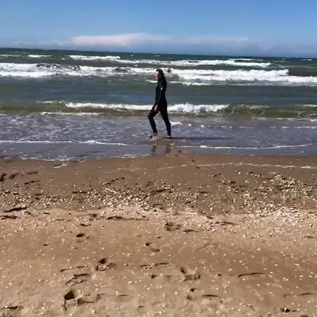 بيت للعطل 600m De La Calme Location Possible A Partir De 3 Nuitees, Pouvant Accueillir 6-8 Pers Activites Nautiques Randonnee Velo Peche Golf Casinos *