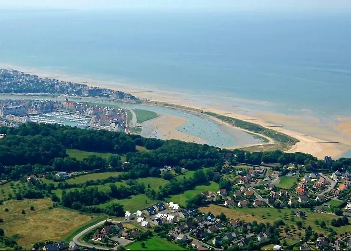 Côte D'azur: Beachside Retreat With Nautical Adventures *