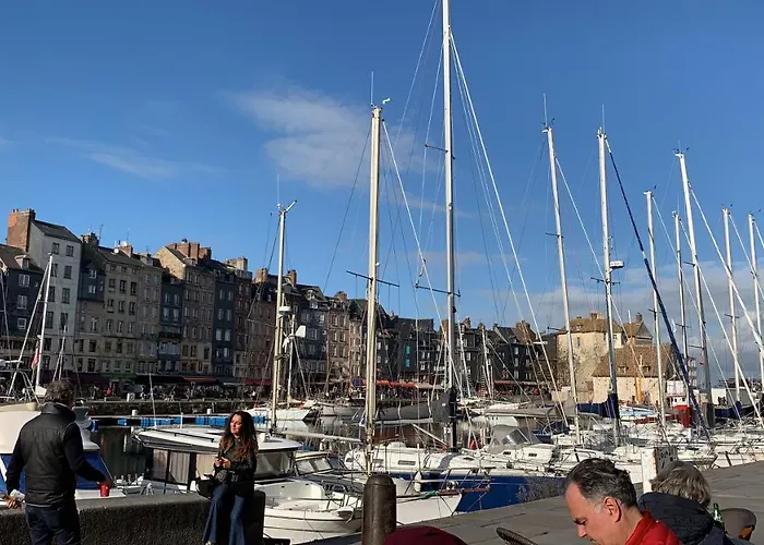 Côte D'azur: Beachside Retreat With Nautical Adventures *