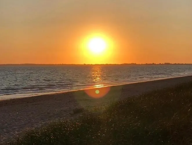 Holiday home Côte D'azur: Beachside Retreat With Nautical Adventures *