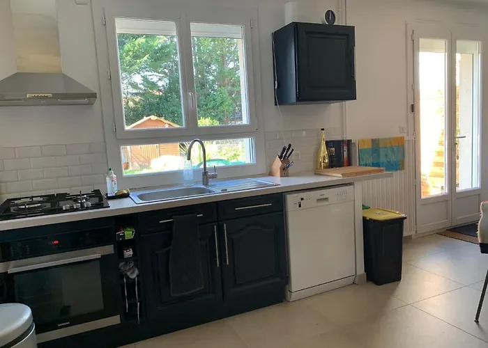 Côte D'azur: Beachside Retreat With Nautical Adventures Dives-sur-Mer