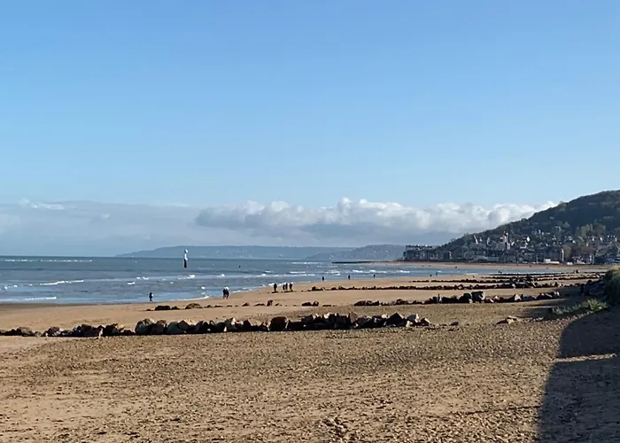 Côte D'azur: Beachside Retreat With Nautical Adventures Dives-sur-Mer